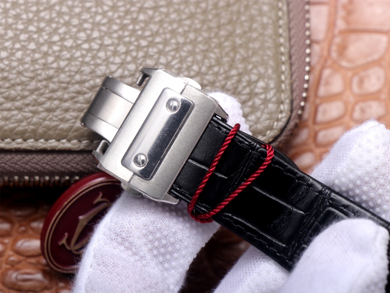 101Swiss-Cartier-Santos-Replica-WM505914-Leather-strap-45MM-2