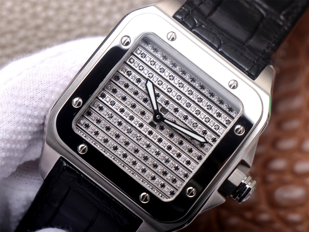 102Swiss-Cartier-Santos-Replica-WM505914-Leather-strap-45MM-5