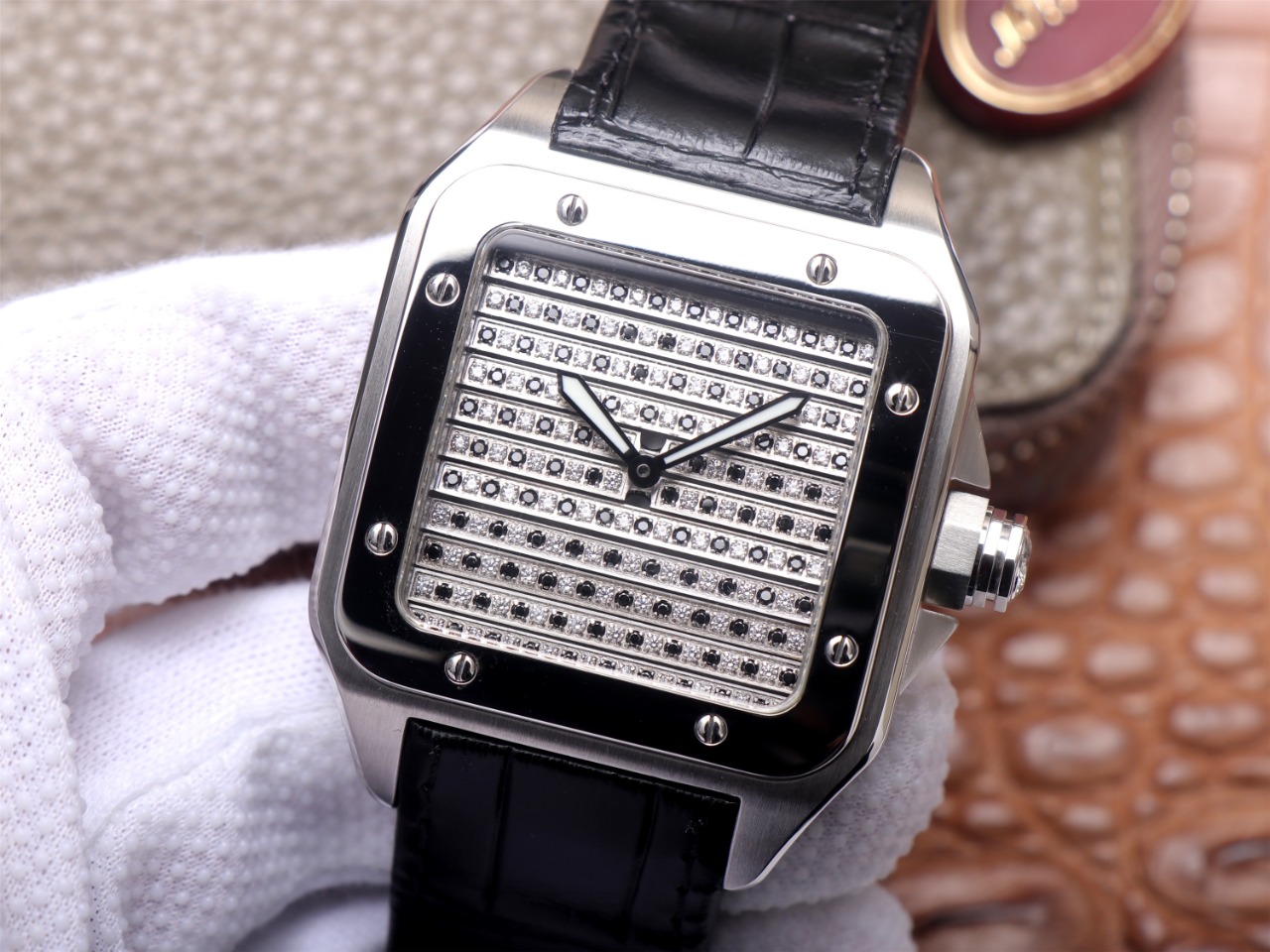 102Swiss-Cartier-Santos-Replica-WM505914-Leather-strap-45MM