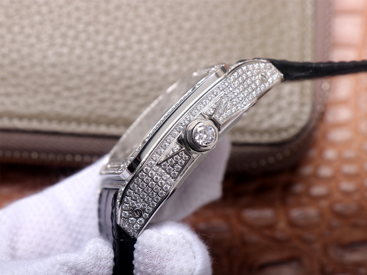103Swiss-Cartier-Santos-Replica-WM505914-Leather-strap-45MM-3