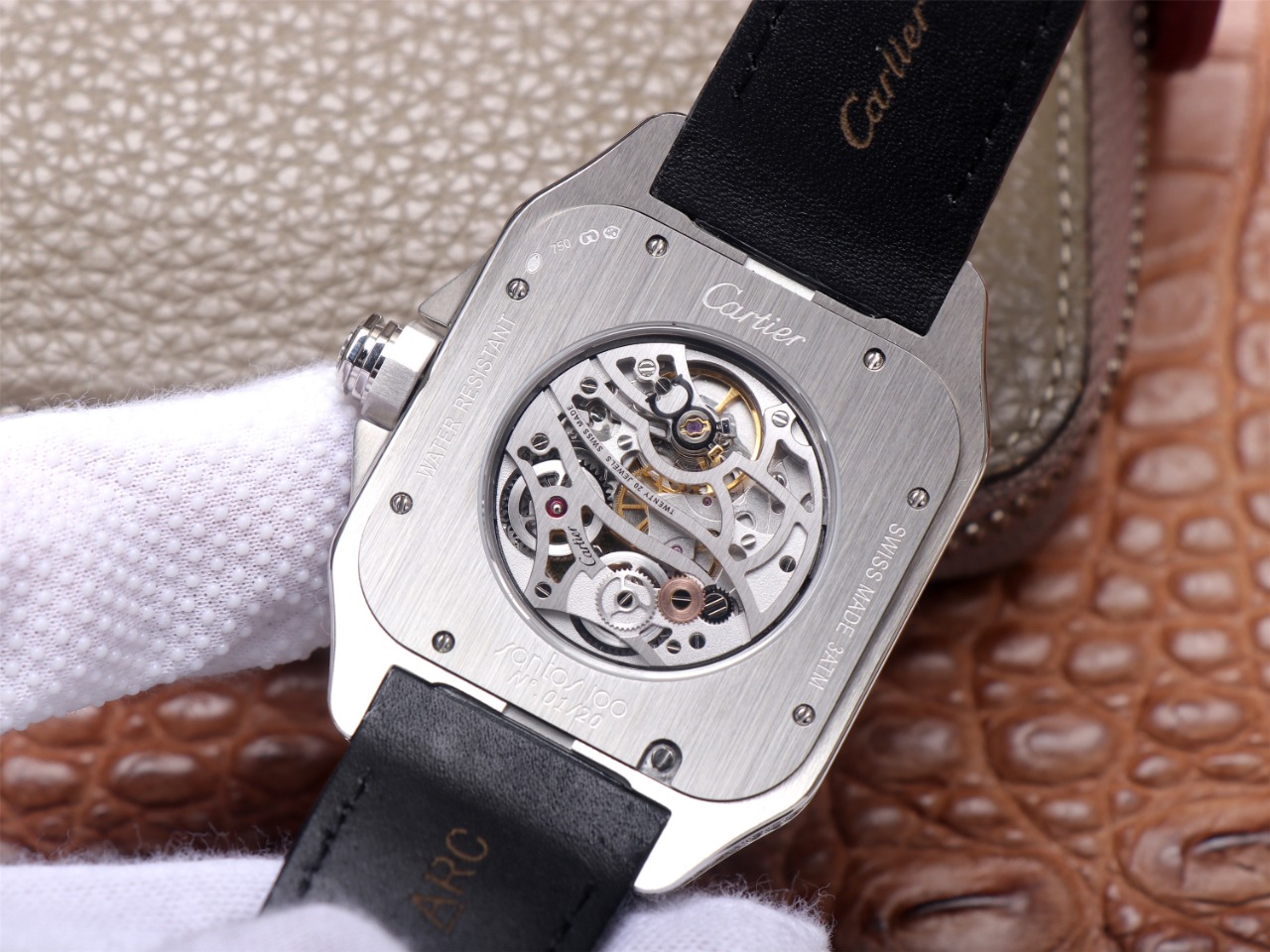 105Swiss-Cartier-Santos-Replica-WM505914-Leather-strap-45MM-3