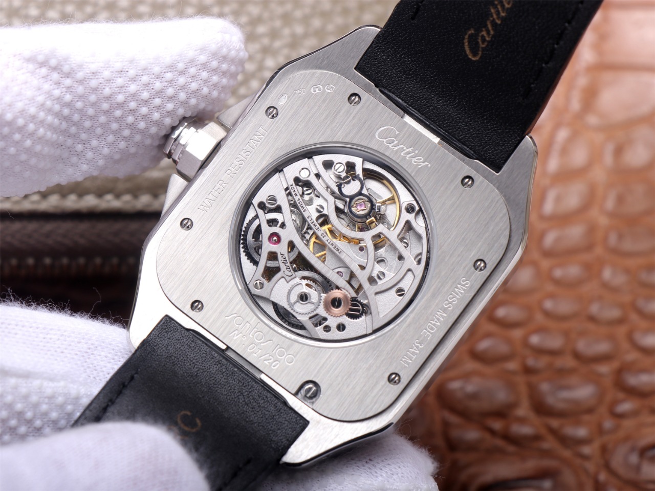 107Swiss-Cartier-Santos-Replica-WM505914-Leather-strap-45MM-1