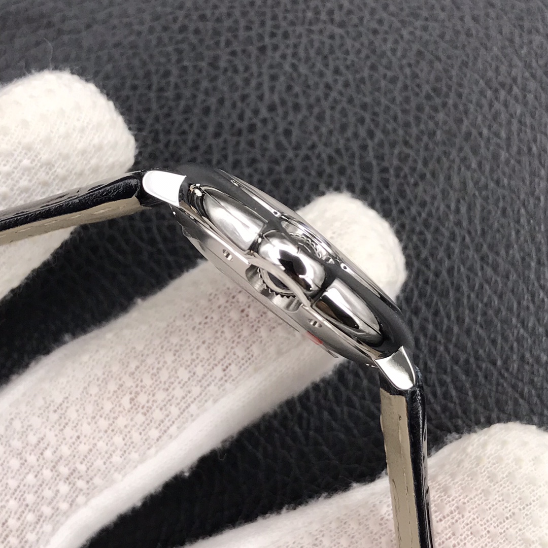 122Swiss-Cartier-Ballon-Bleu-Replica-Leather-strap-33MM-4