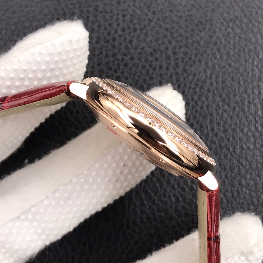 124Swiss-Cartier-Ballon-Bleu-Replica-Leather-strap-36MM-5
