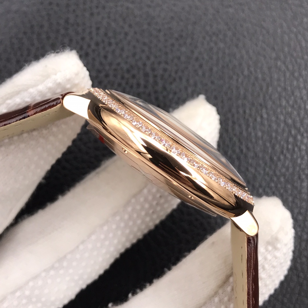 133Swiss-Cartier-Ballon-Bleu-Replica-Leather-strap-42MM-5