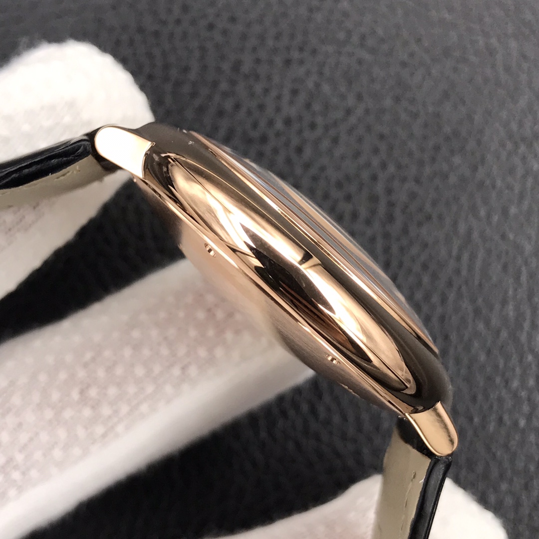 135Swiss-Cartier-Ballon-Bleu-Replica-Leather-strap-42MM-5
