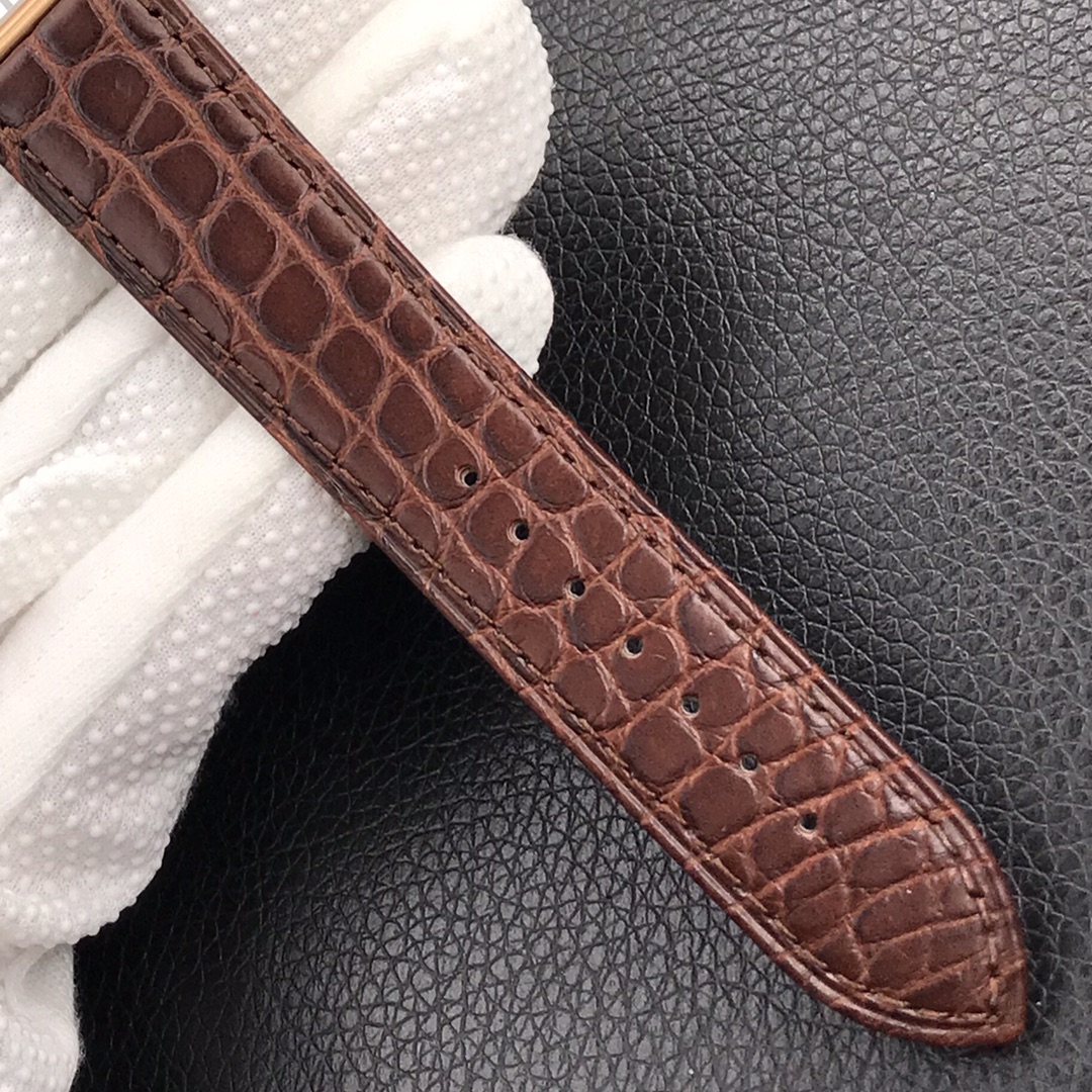 139Swiss-Cartier-Tank-Replica-Leather-strap-24x31MM-8