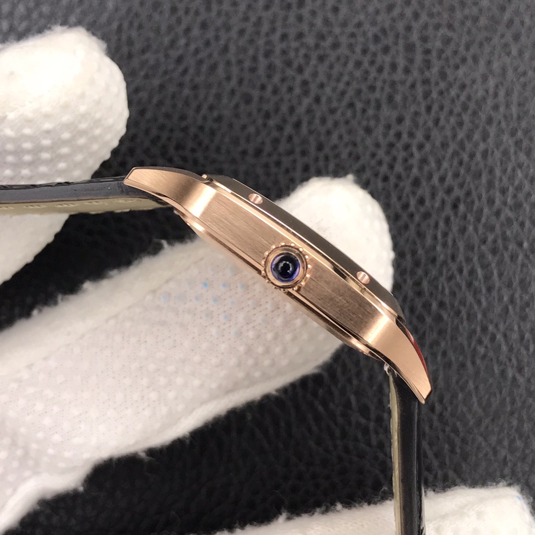 141Swiss-Cartier-Santos-Replica-Leather-strap-43.5MM-4