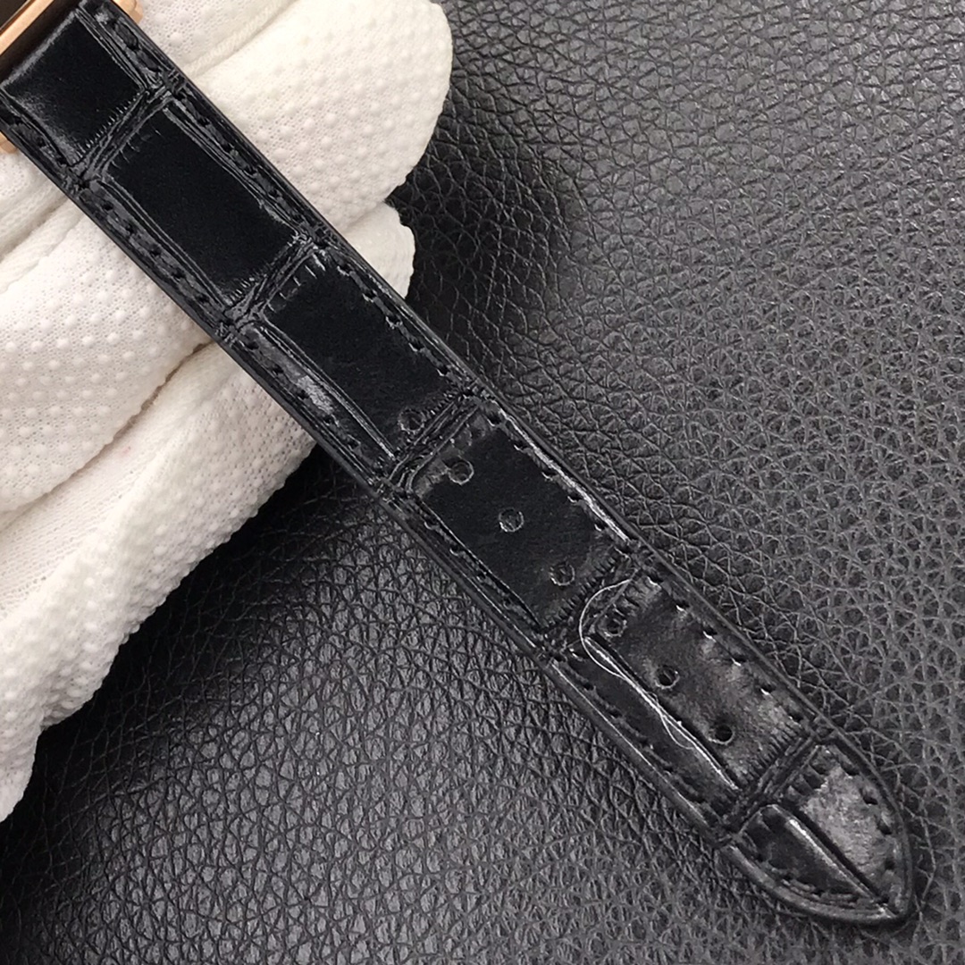 141Swiss-Cartier-Santos-Replica-Leather-strap-43.5MM-8