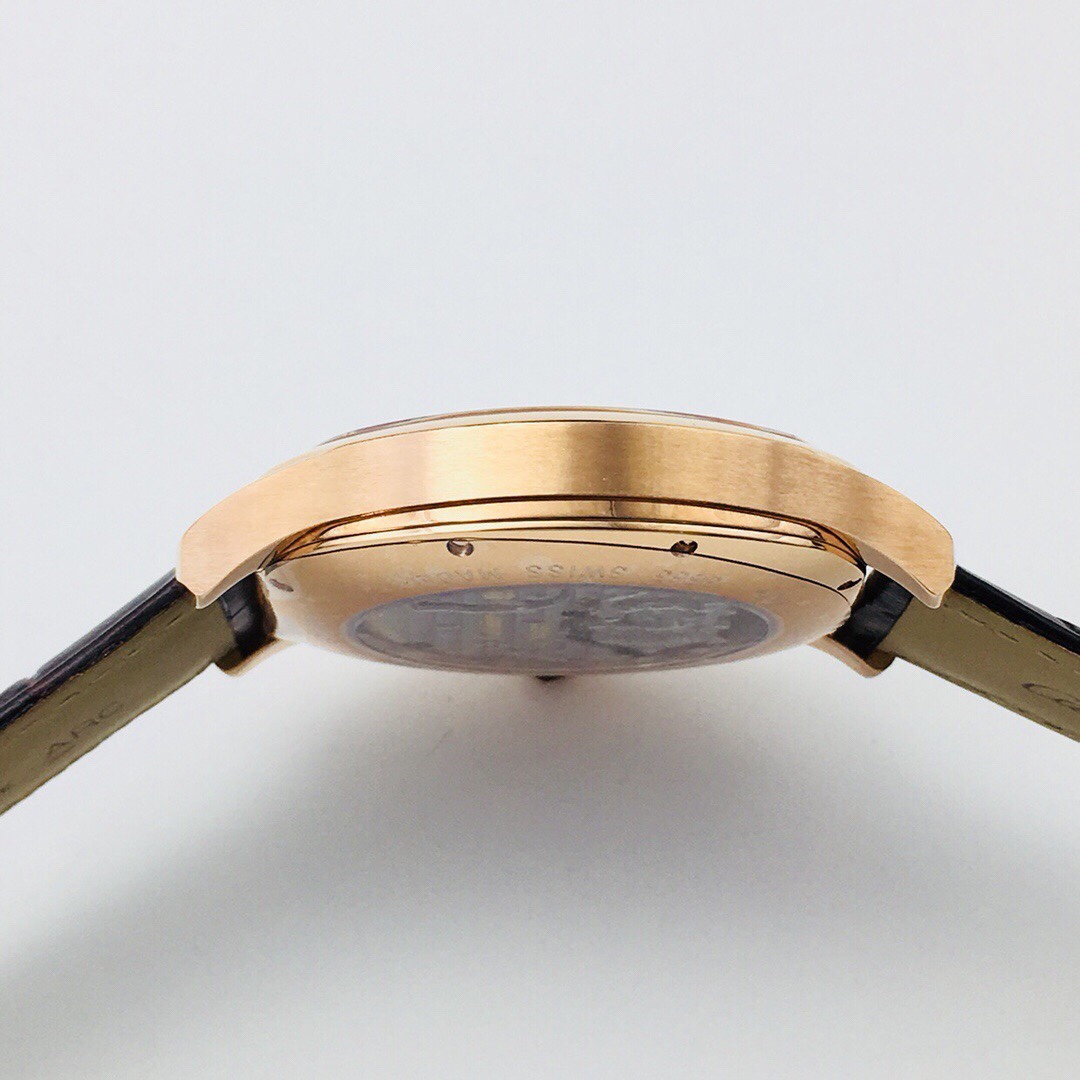 49Swiss-Cartier-Drive-Replica-W4100013-Leather-strap-41MM-5