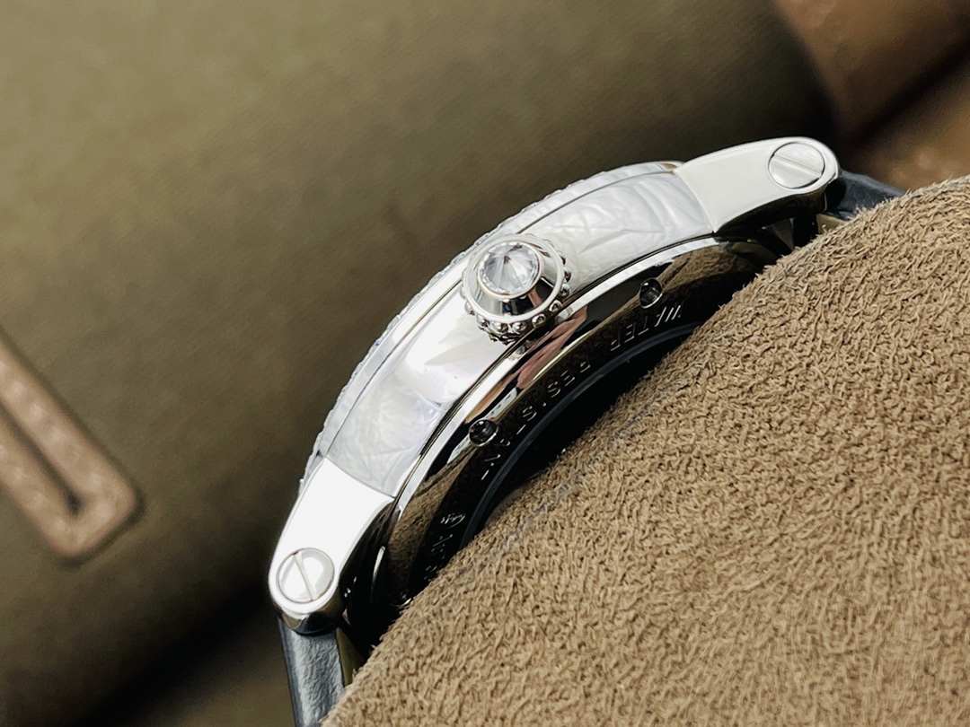 52Swiss-Cartie-Replica-HPI00593-Leather-strap-40MM-4