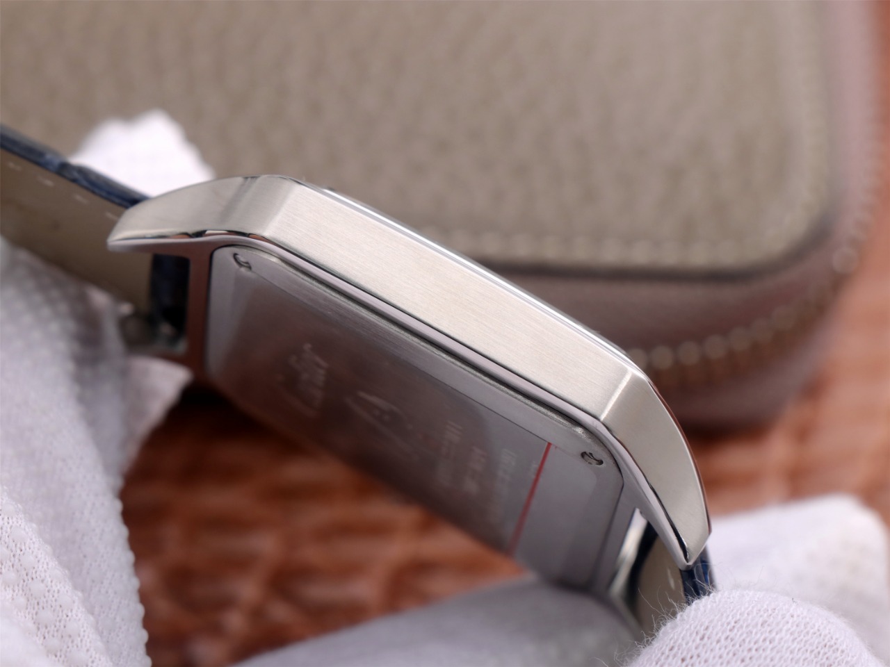 69Swiss-Cartie-Santos-Replica-Leather-strap-52MM-5