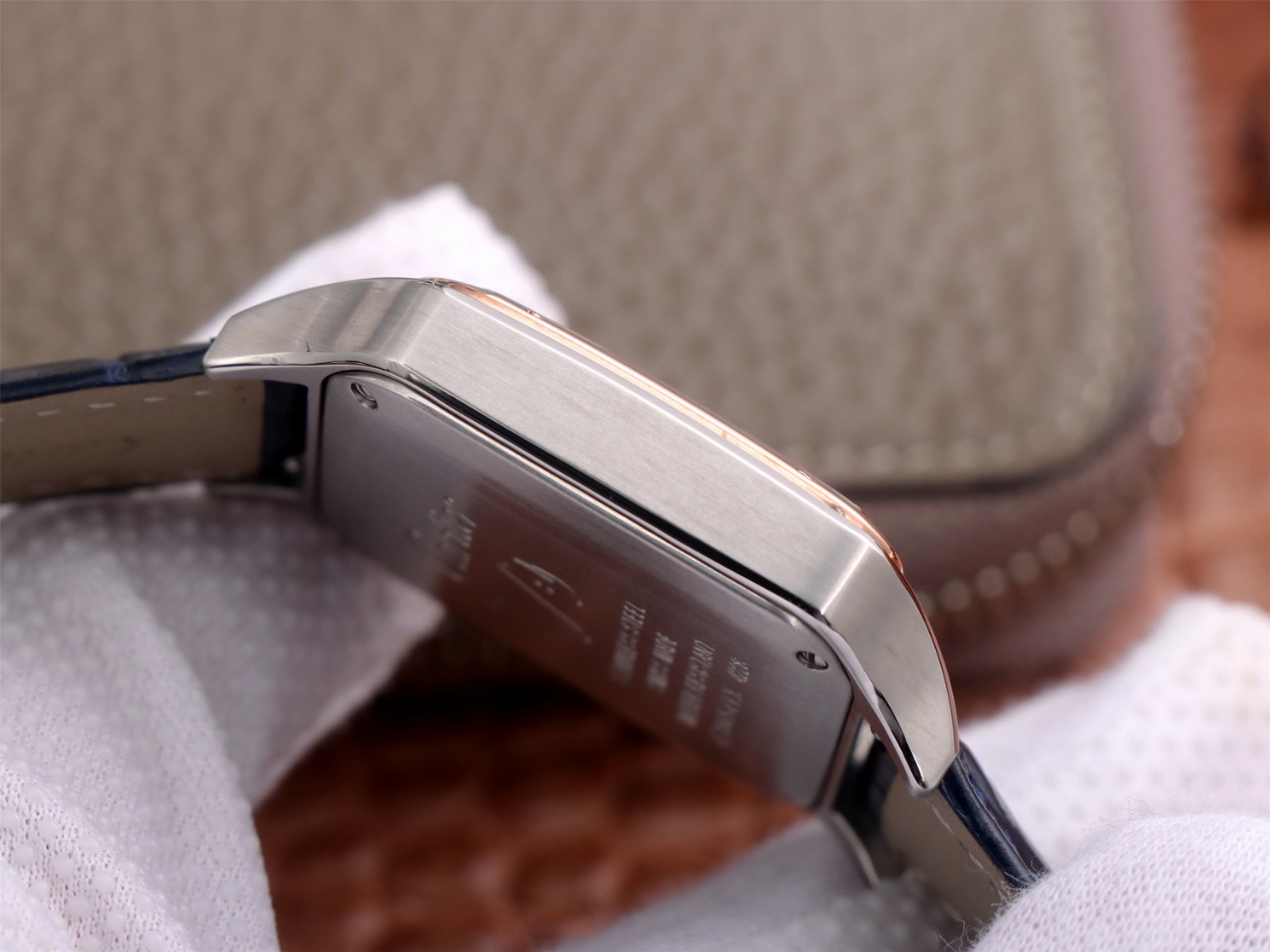 71Swiss-Cartie-Santos-Replica-Leather-strap-52MM-5