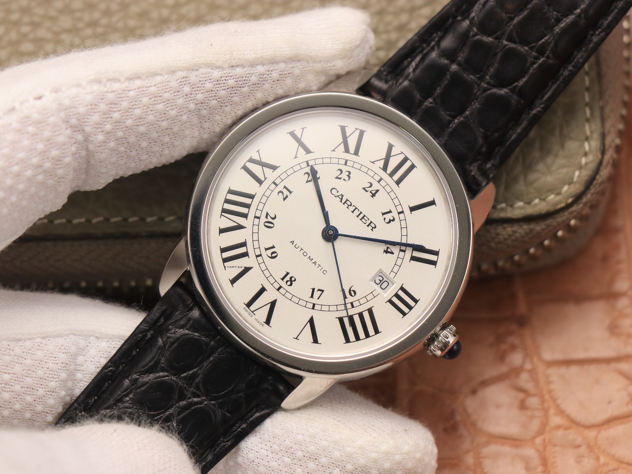 73Swiss-Cartie-Ronde-Replica-W6701010-Leather-strap-42MM-1
