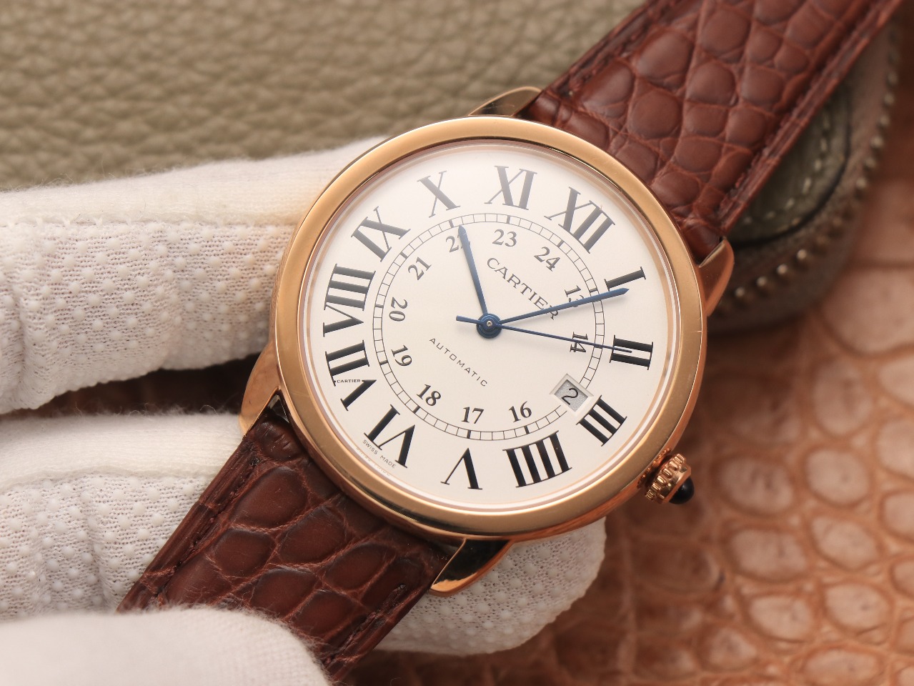 75Swiss-Cartie-Ronde-Replica-W6701010-Leather-strap-42MM-1