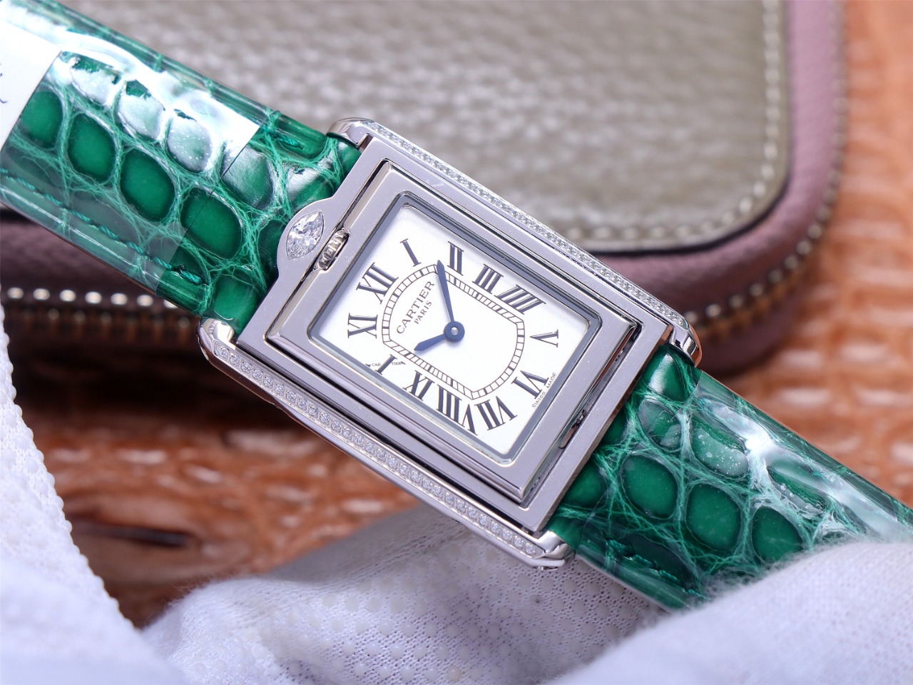 78Swiss-Cartie-Tank-Replica-Leather-strap-31MM-1