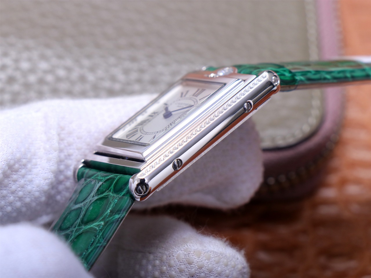 78Swiss-Cartie-Tank-Replica-Leather-strap-31MM-5