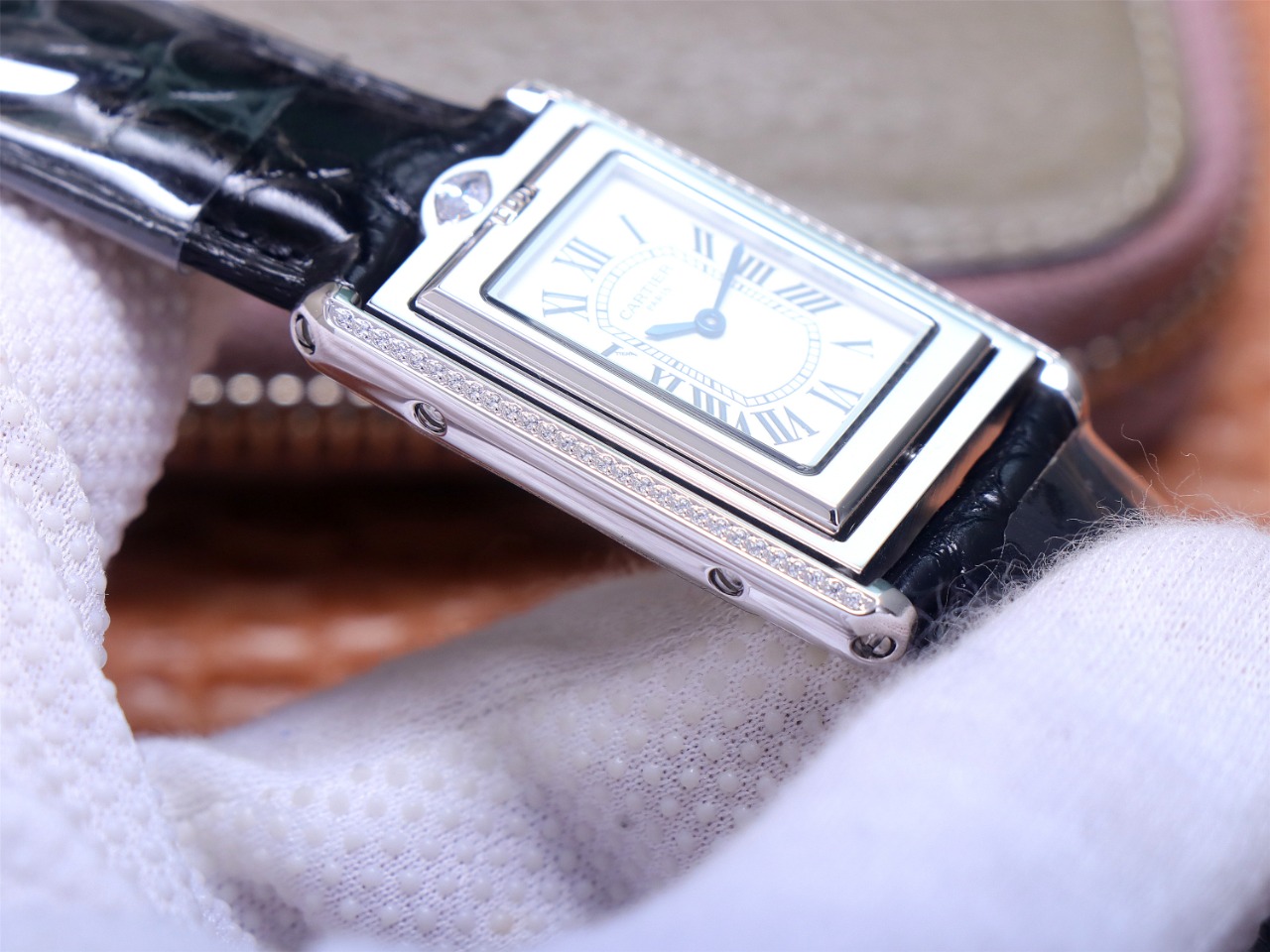 79Swiss-Cartie-Tank-Replica-Leather-strap-31MM-6