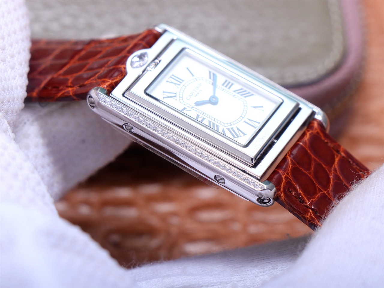 82Swiss-Cartie-Tank-Replica-Leather-strap-31MM-6
