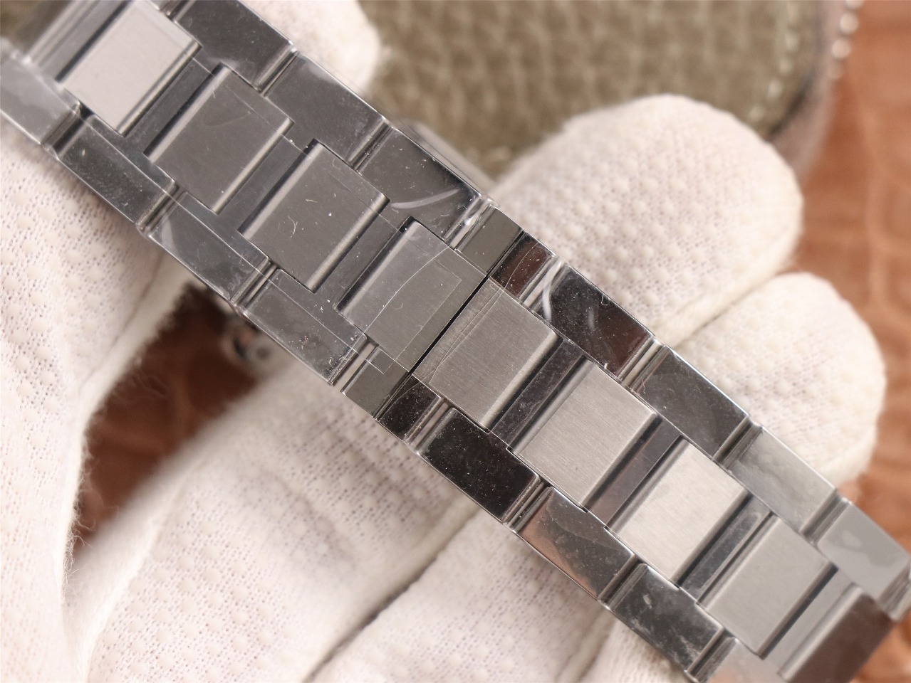 99Swiss-Cartier-Tank-Replica-Stainless-steel-strap-27x34MM-7